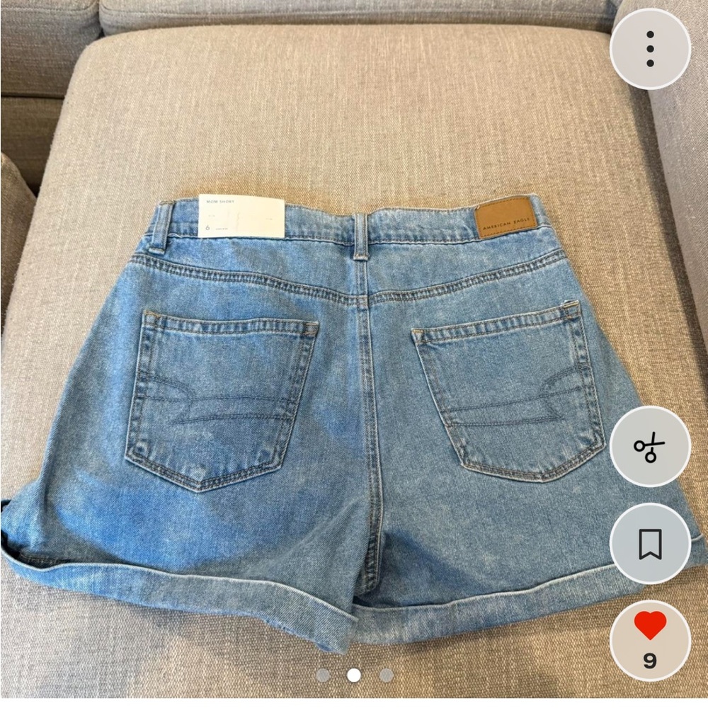 American Eagle NWT High Waisted Mom Shorts | Light Wash Denim High Rise - Picture 2 of 4